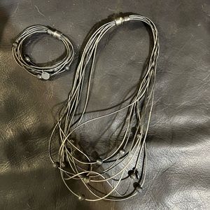 Sweet Lola necklace and bracelet set